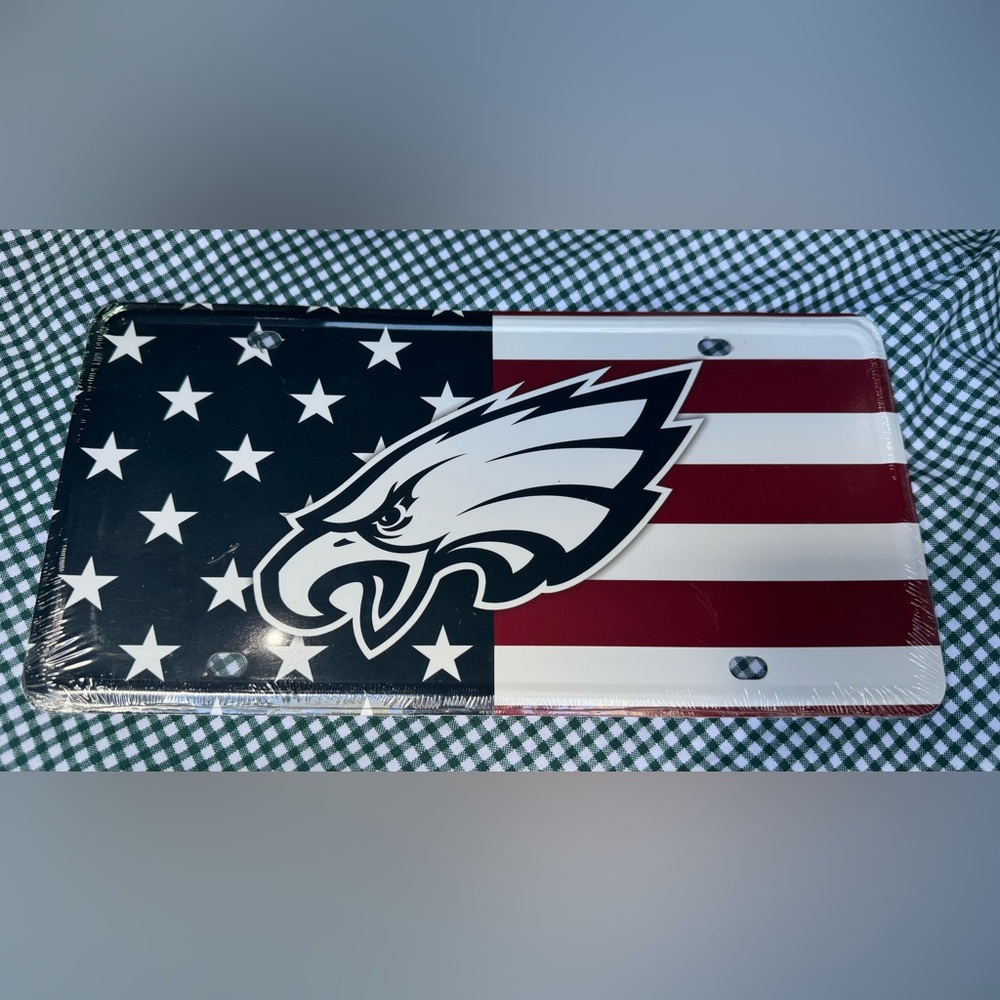 NWT-Philadelphia Eagles Logo License Plate with American Flag Design